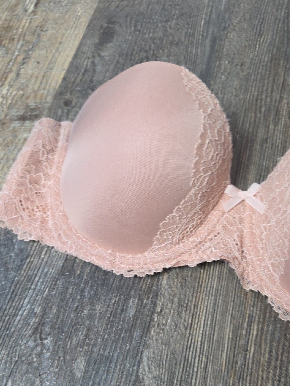 Victoria's Secret Strapless Lace Push-Up Bra - Light Pink - Picture 4 of 7